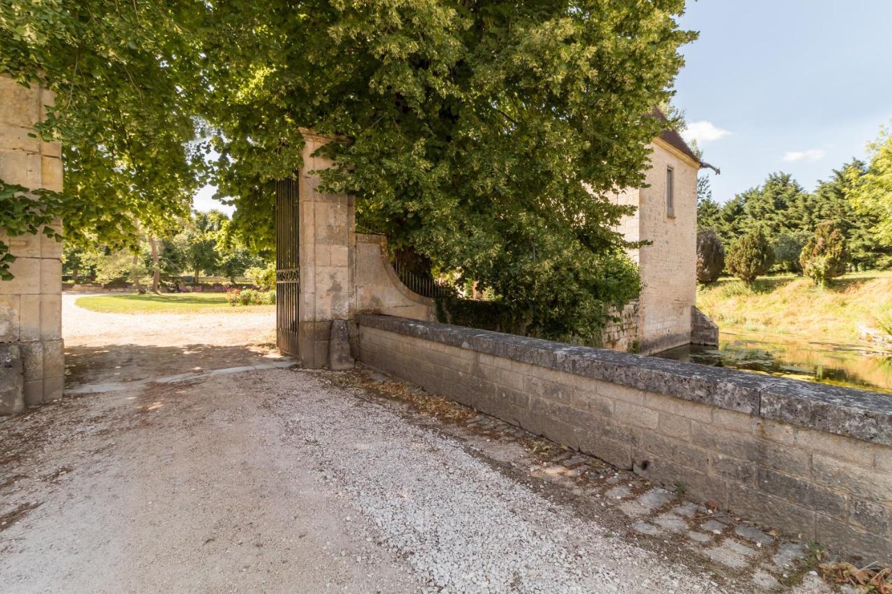 Chateau De Mauvilly B&B 외부 사진
